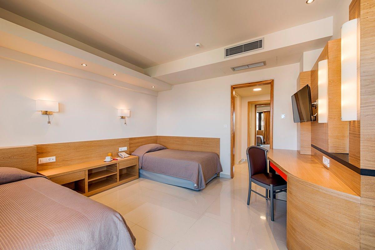 Esperos Mare & Otel 4*