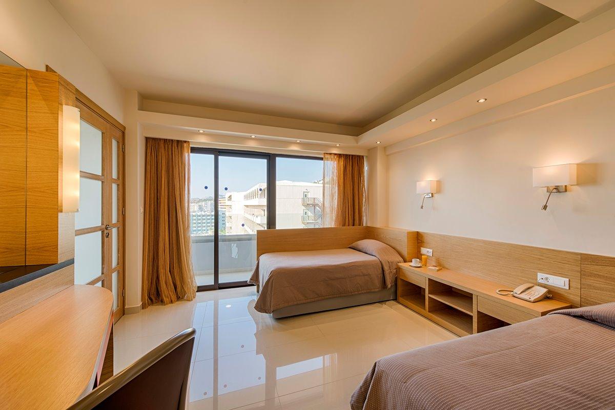 Hotel Esperos Mare