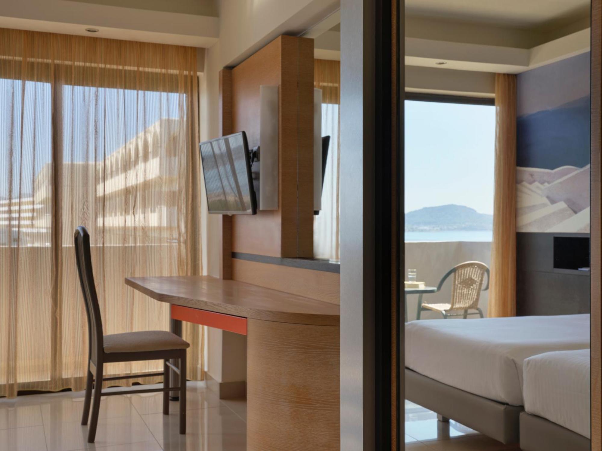 Esperos Mare Hotel 4*