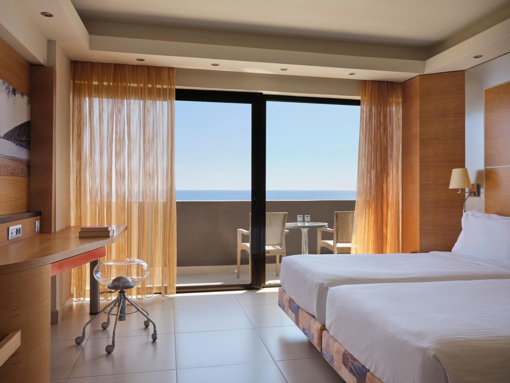 Hotel Esperos Mare