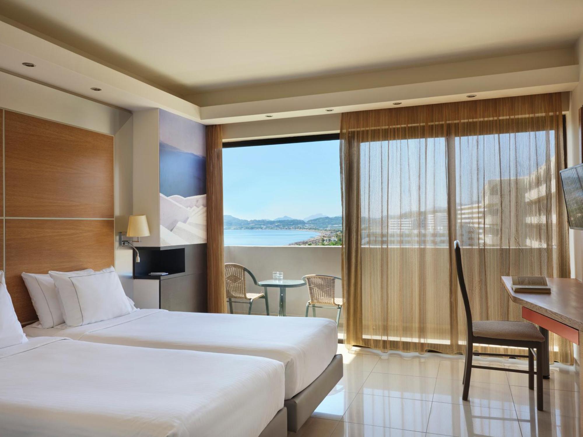 Hotel Esperos Mare
